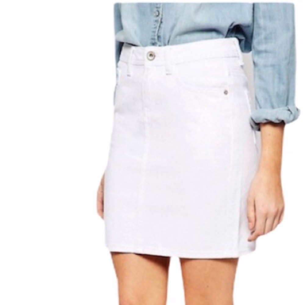 Earl Jean Free to be Me white miniskirt Sz 16